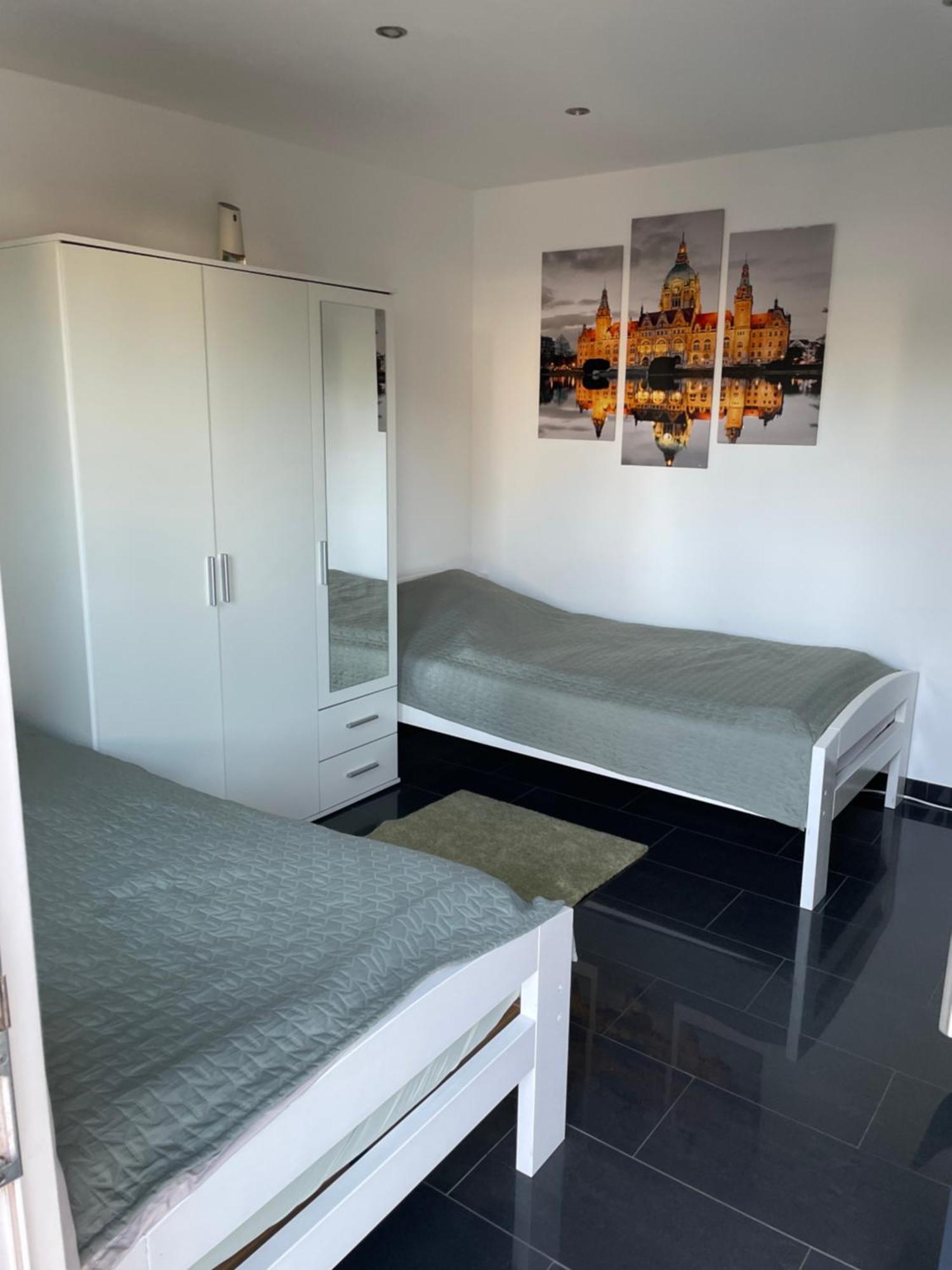 Ferienwohnung Mit Fussbodenheizung Nahe Messe, Gratis Parkplatz Und Abstellplatz E - Bike Hanôver Exterior foto